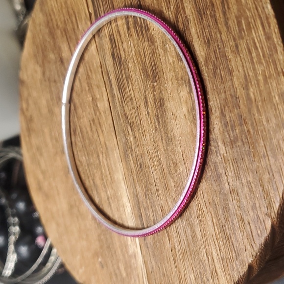 B3233 - Picture 1 of 2